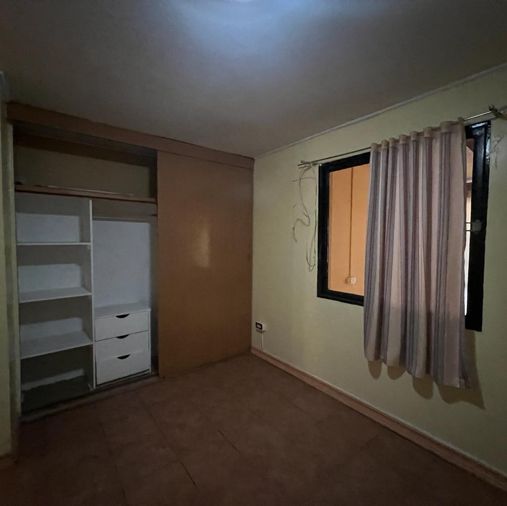 AMPLIA CASA - CALLE VAN BUREN.-